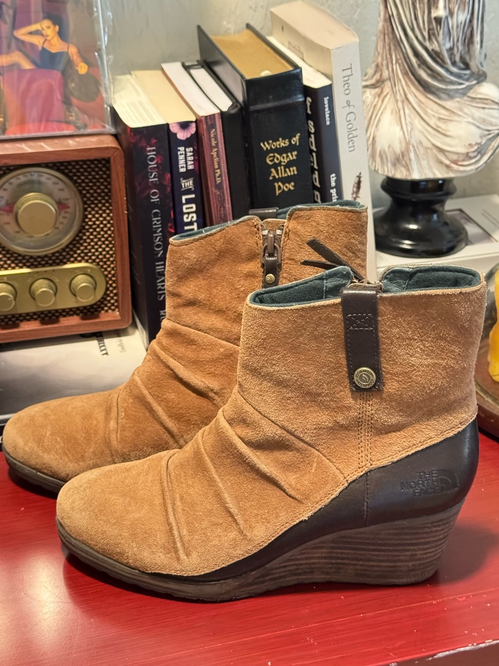 The North Face Bridgeton Tan Suede Wedge Ankle Boots 7